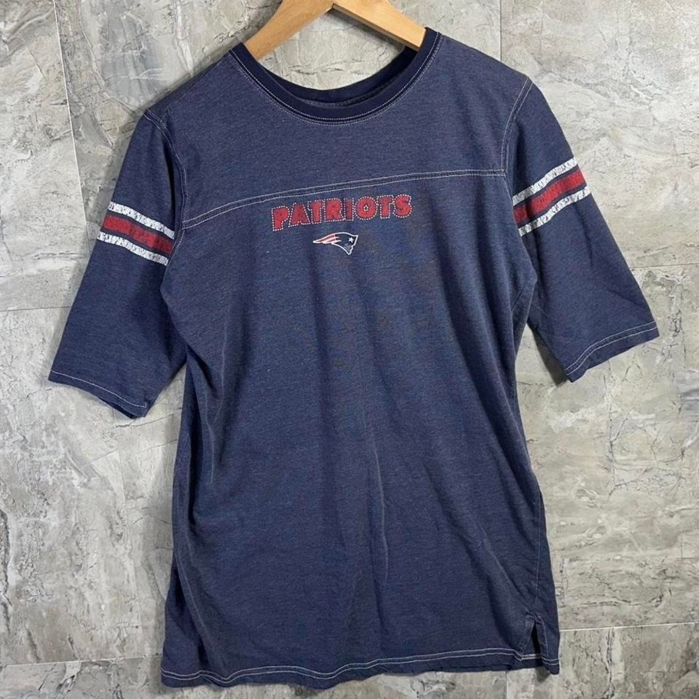 Reebok New England Patriots navy blue T-shirt Woman's Size Medium Summer #NFL